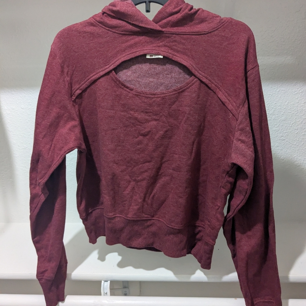 WOMEN HOODED SWEATER
